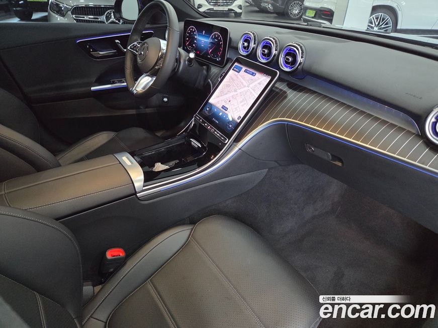 Mercedes-Benz C-Class 2025