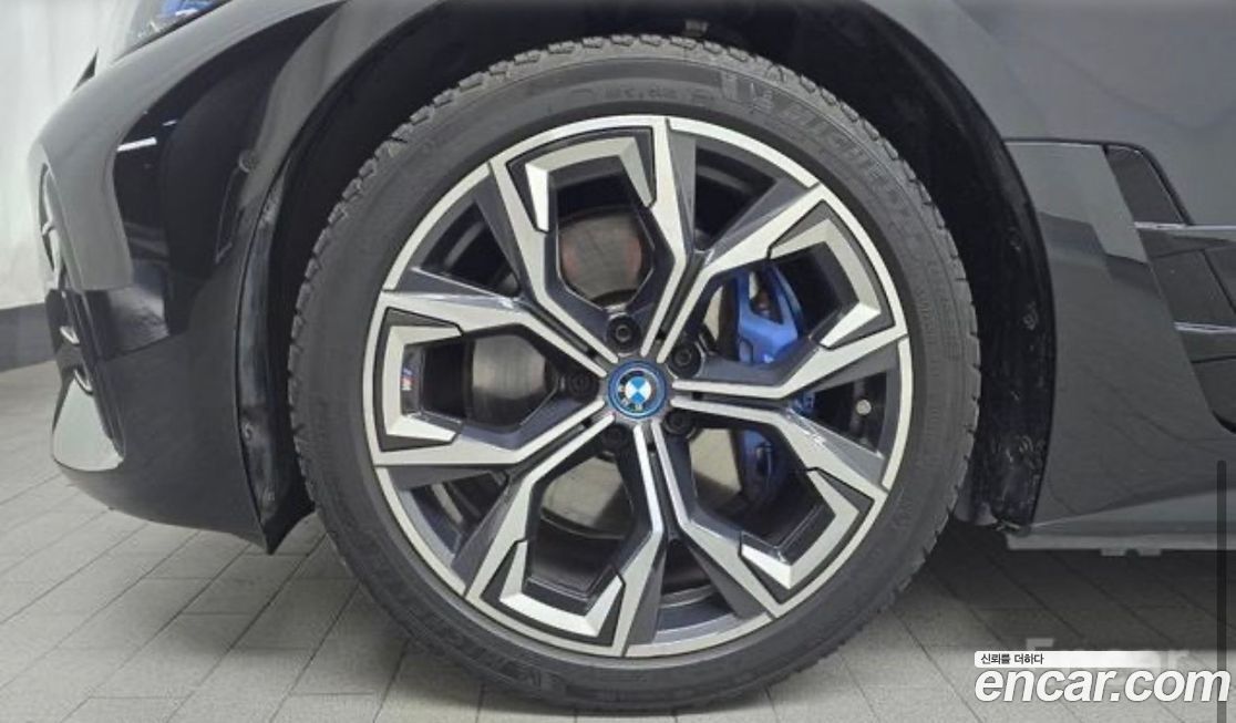 BMW i4 2023