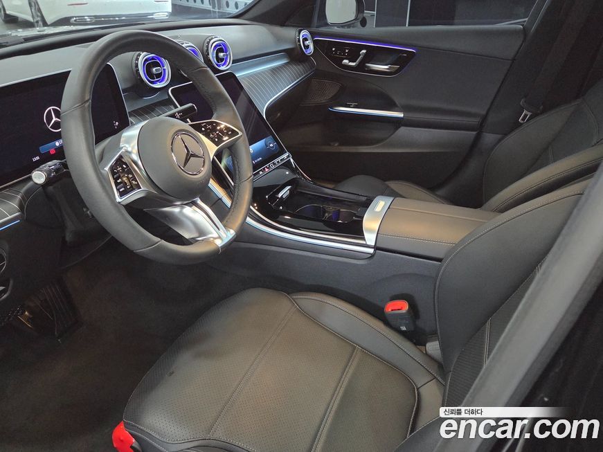 Mercedes-Benz C-Class 2025