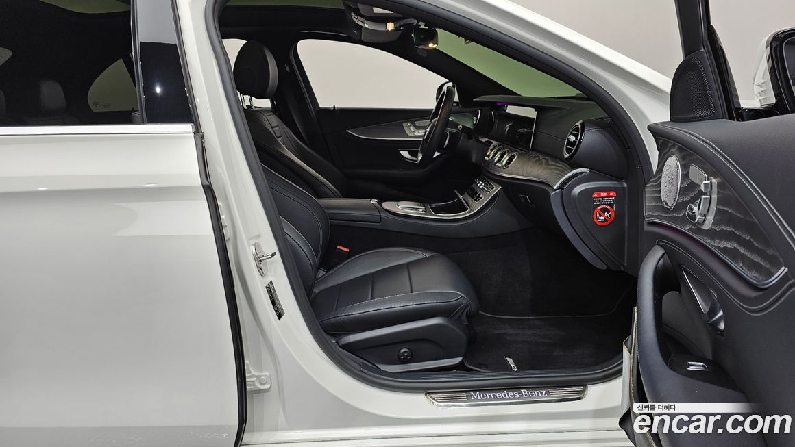 Mercedes-Benz E-Class 2021