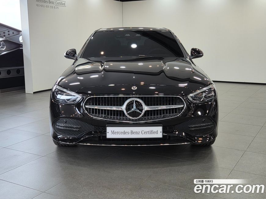 Mercedes-Benz C-Class 2025