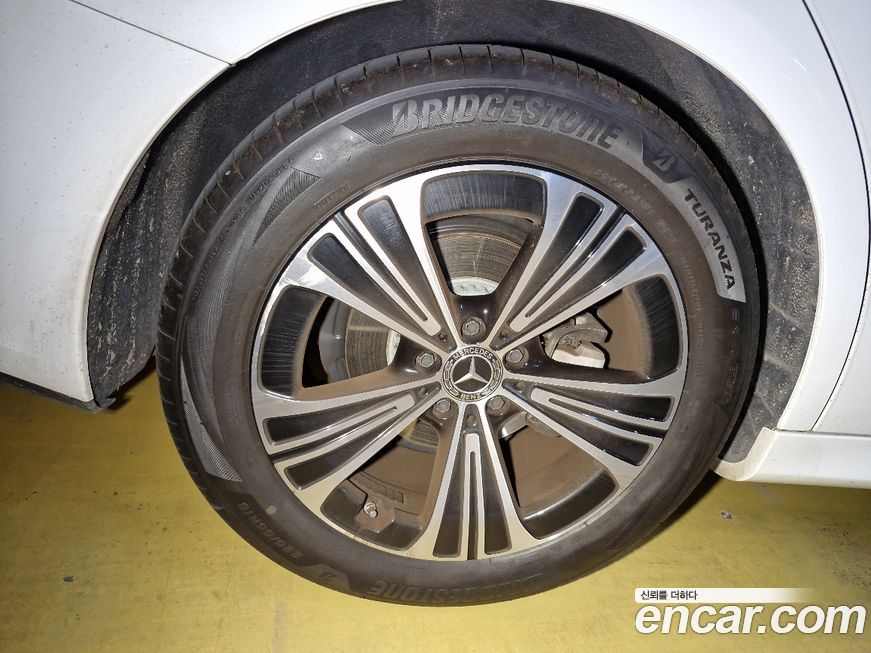 Mercedes-Benz E-Class 2025