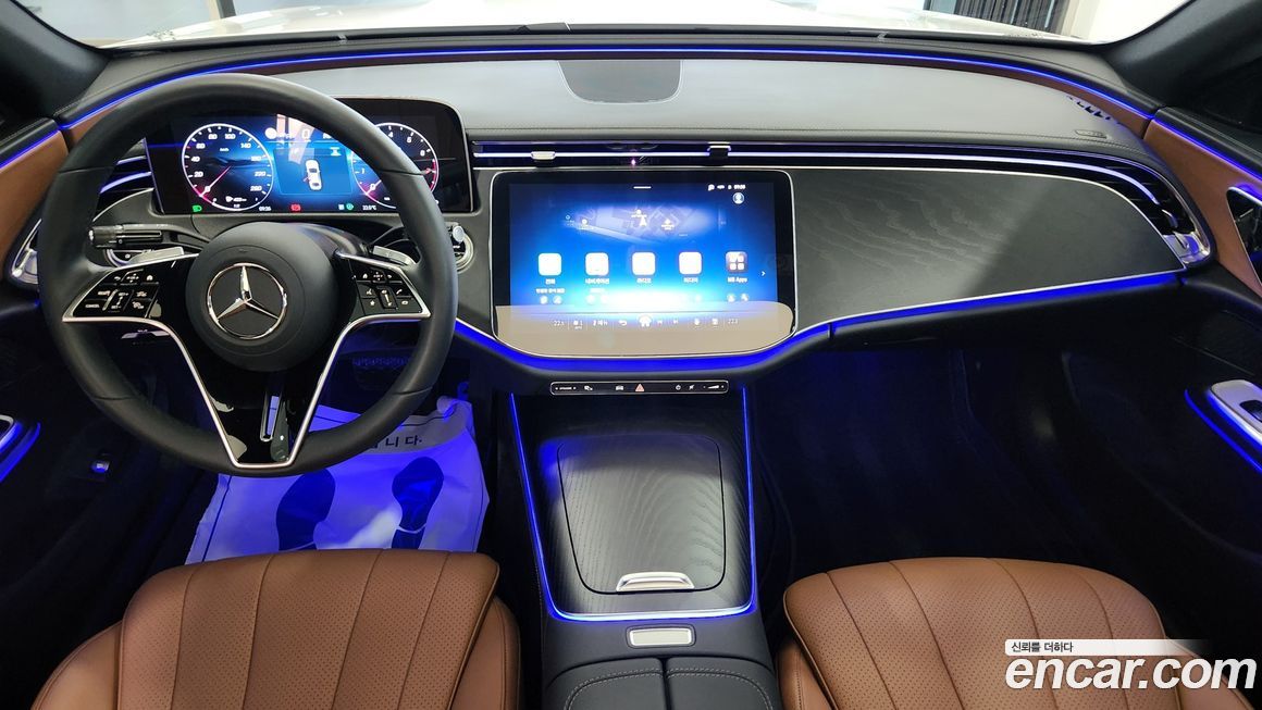 Mercedes-Benz E-Class 2025