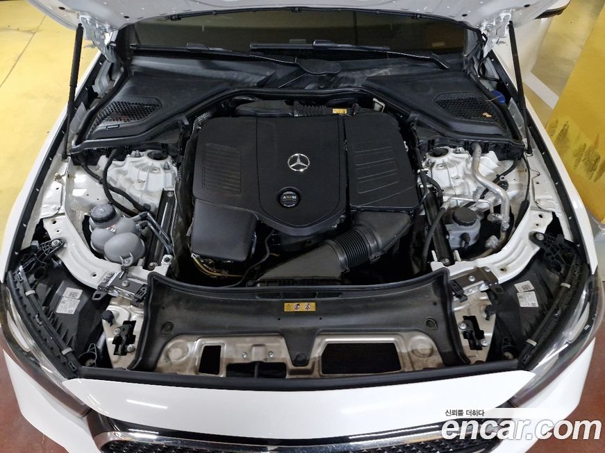 Mercedes-Benz E-Class 2025