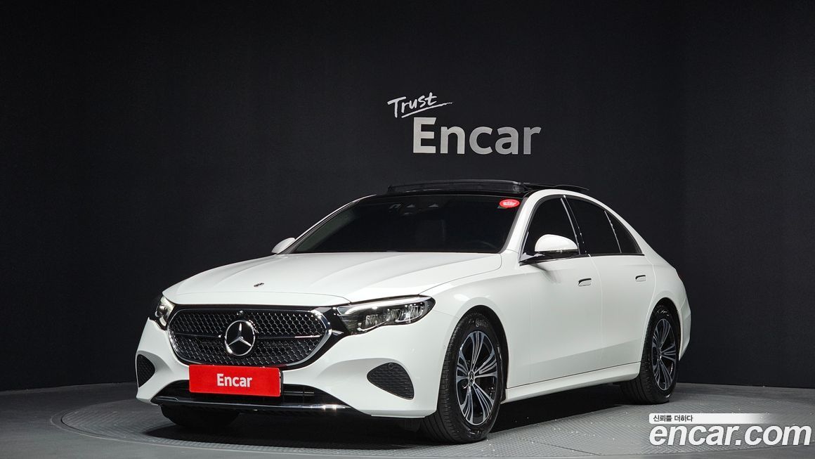 Mercedes-Benz E-Class 2024