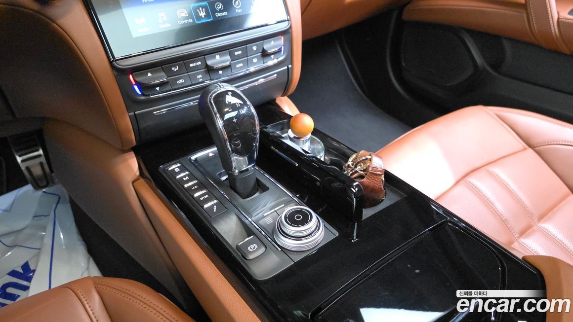 Maserati Quattroporte 2018