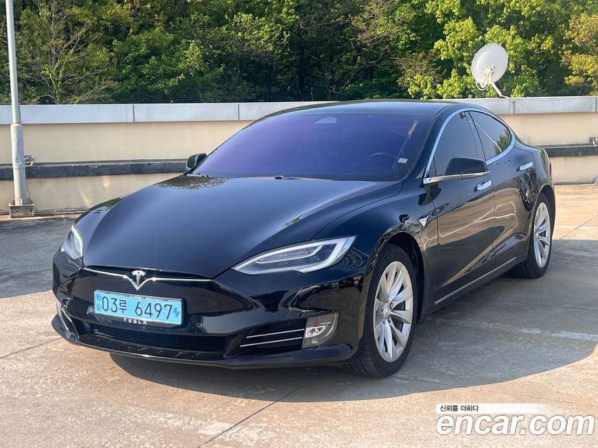 Tesla Model S 2020
