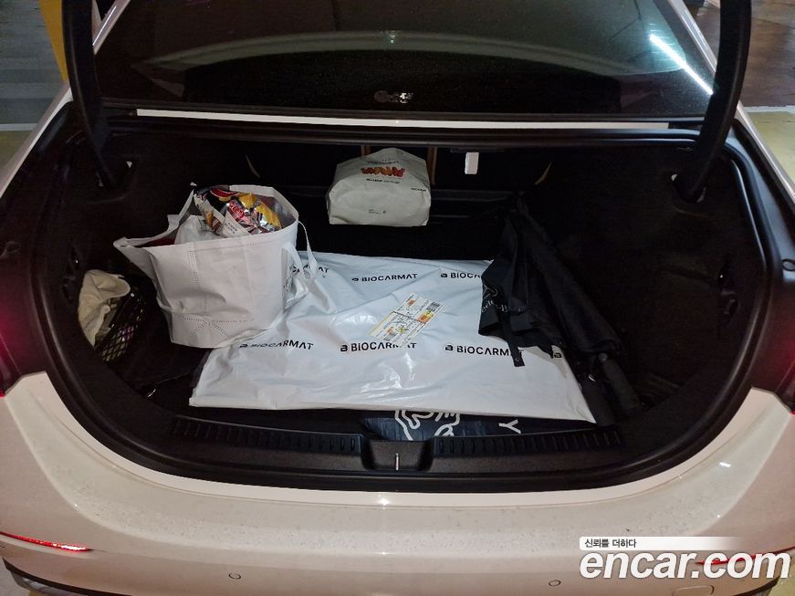 Mercedes-Benz E-Class 2025