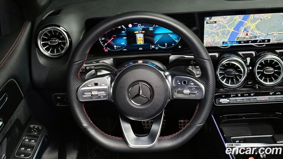 Mercedes-Benz GLB-Class 2023