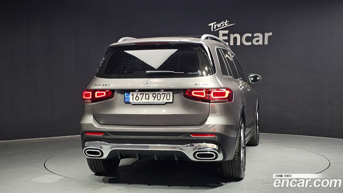 Mercedes-Benz GLB-Class 2023