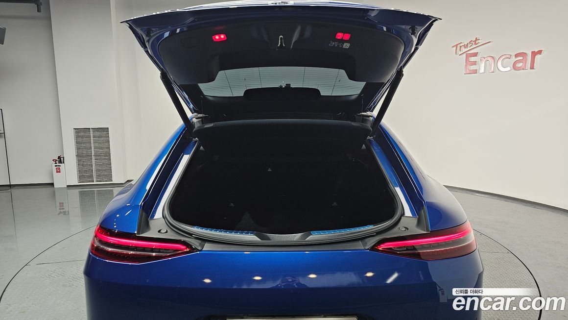 Mercedes-Benz AMG GT 2023