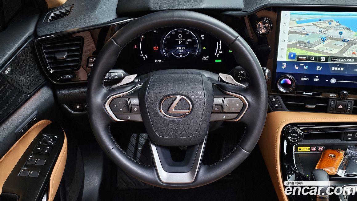 Lexus NX 2025