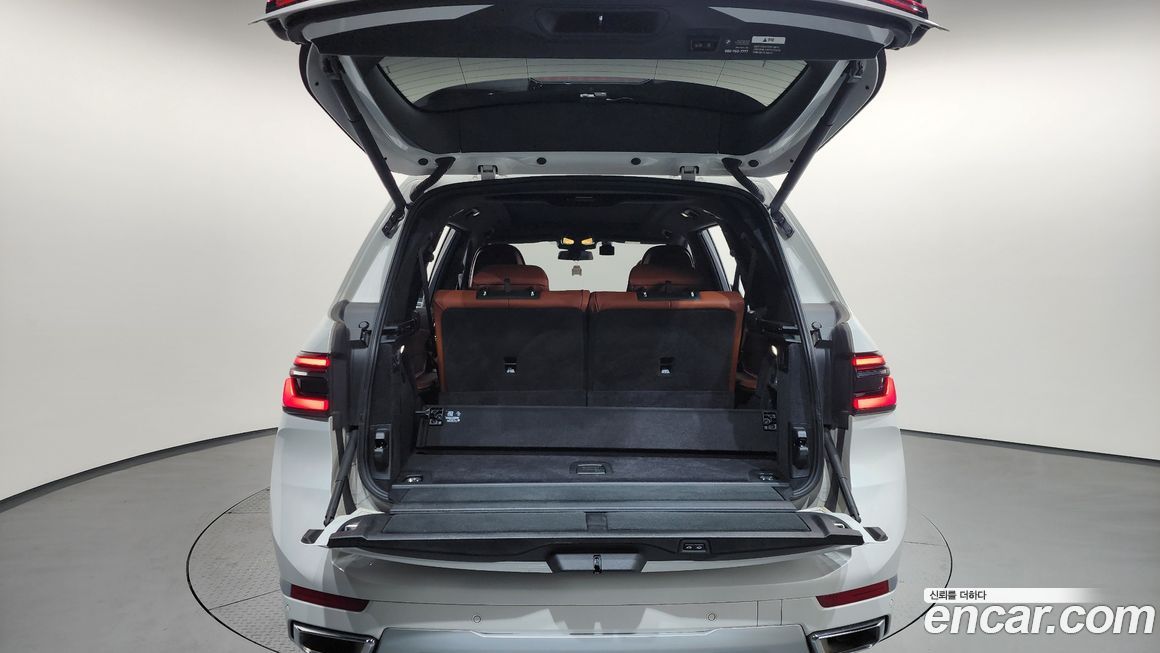 BMW X7 2024