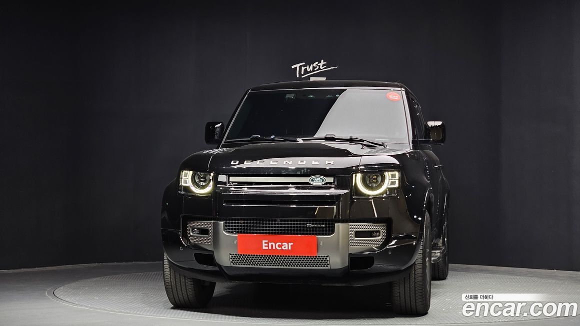 Land Rover Defender 2023