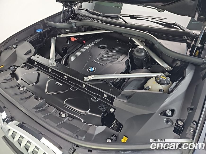 BMW X7 2021