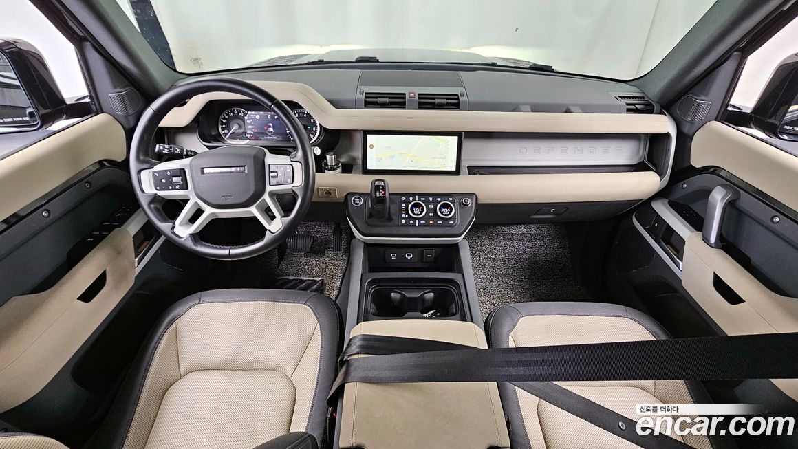 Land Rover Defender 2023
