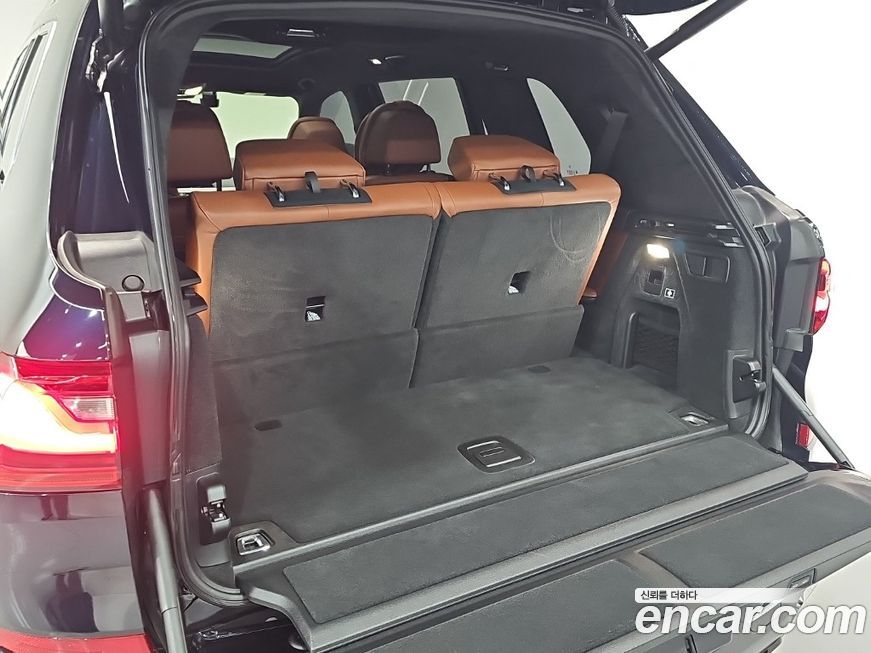 BMW X7 2021