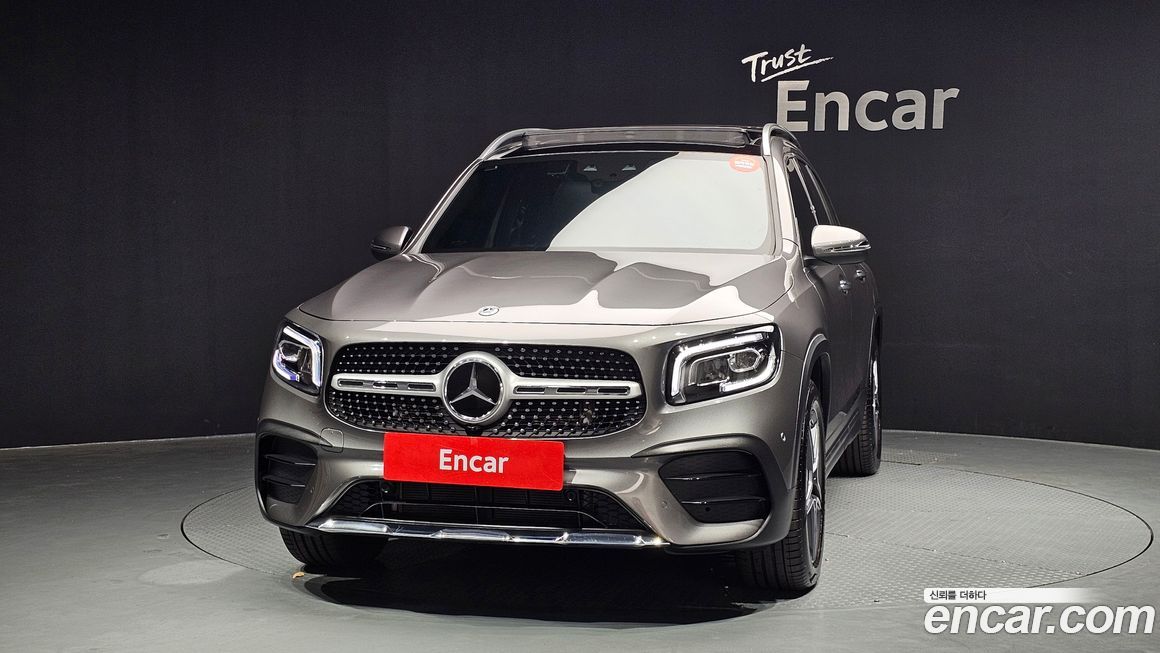 Mercedes-Benz GLB-Class 2023