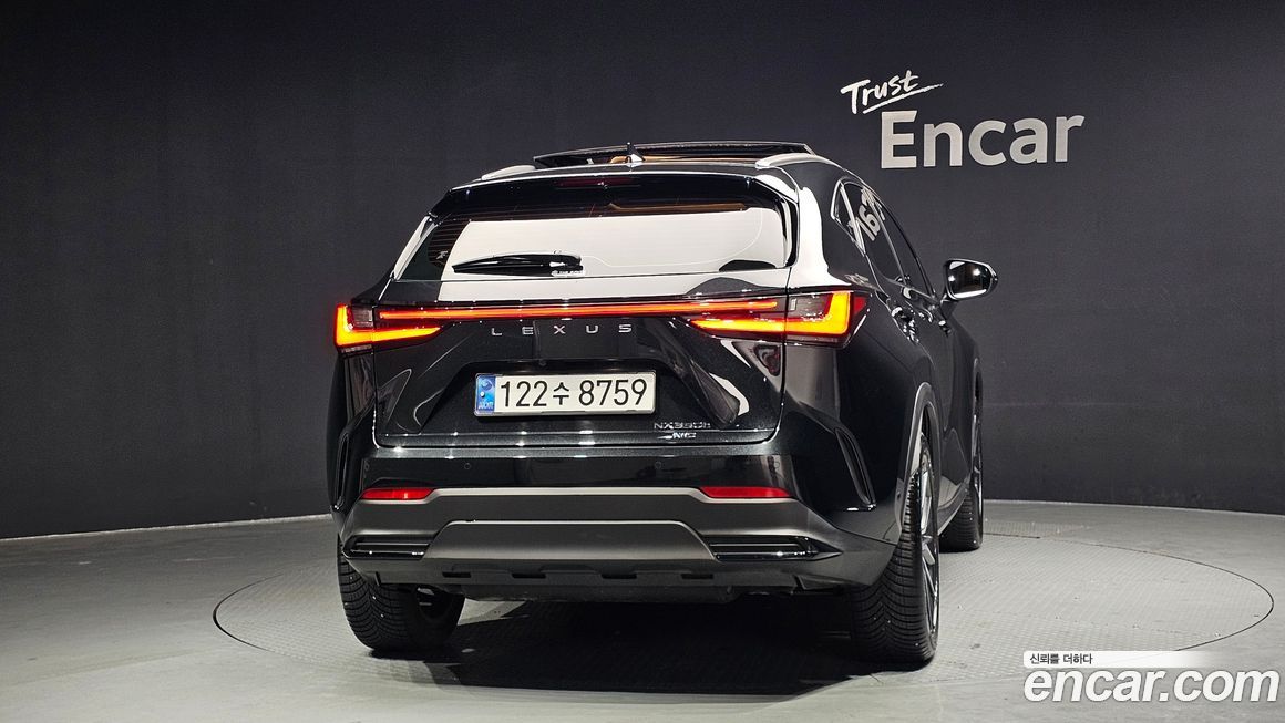 Lexus NX 2025