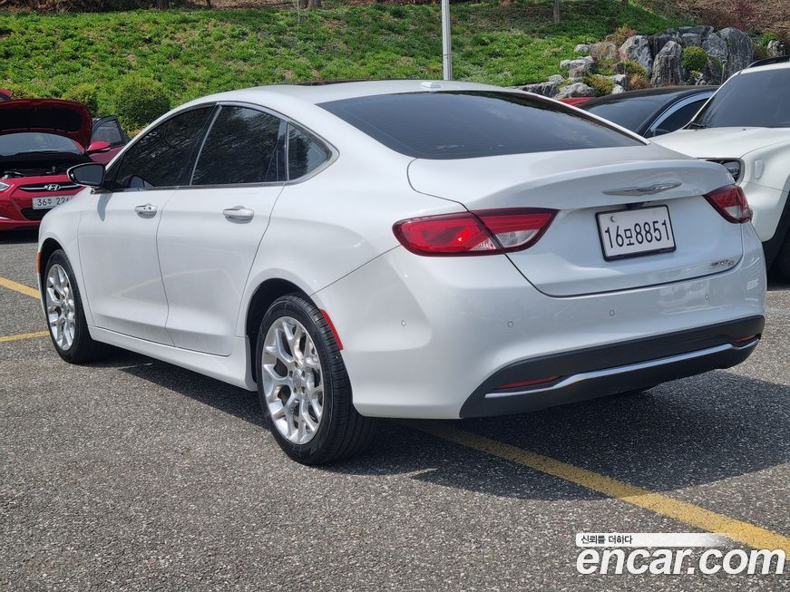 Chrysler 200 2015