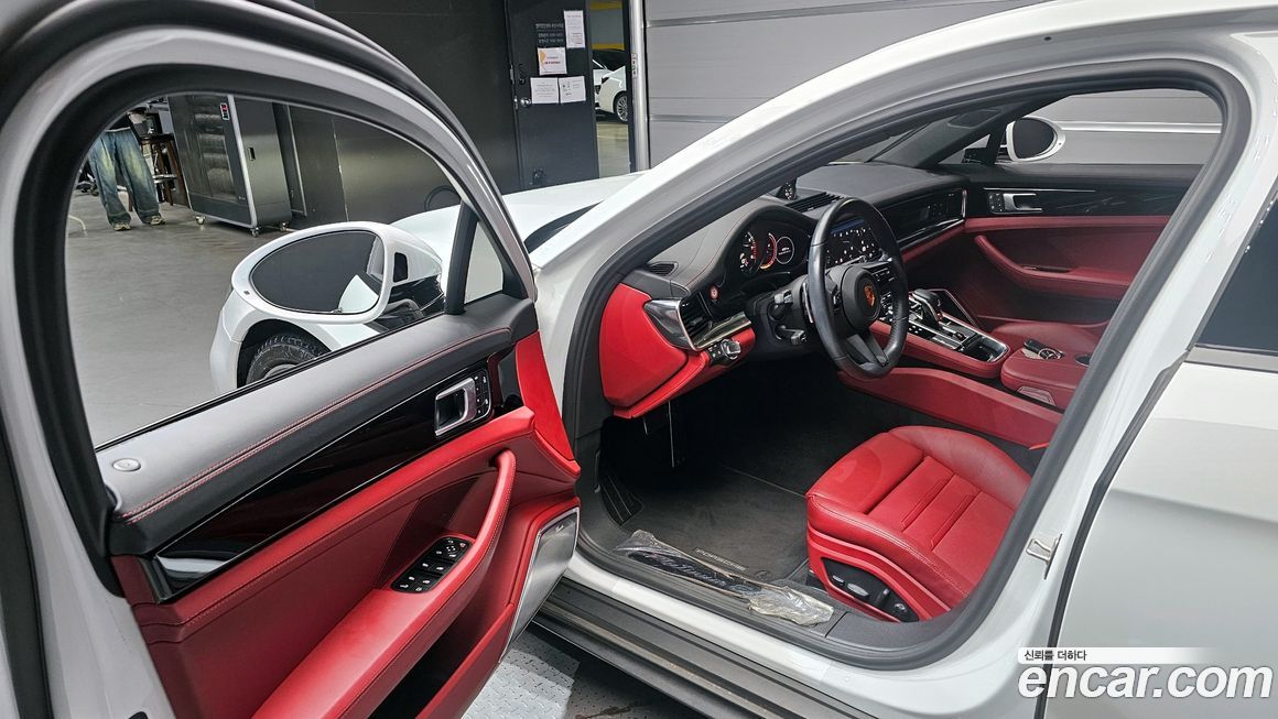 Porsche Panamera 2022