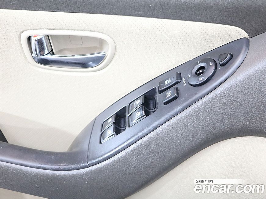 Hyundai AVANTE 2010