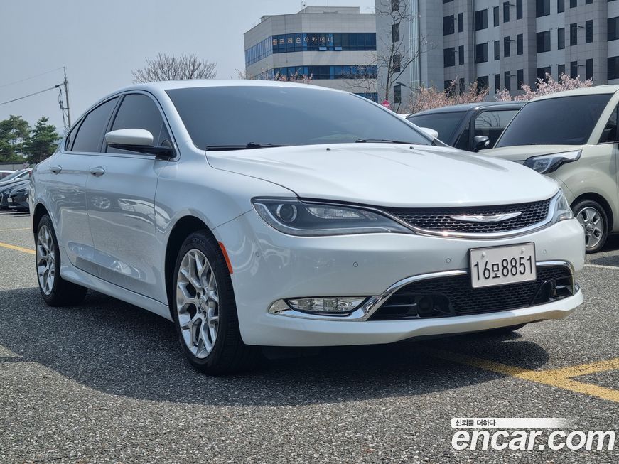 Chrysler 200 2015
