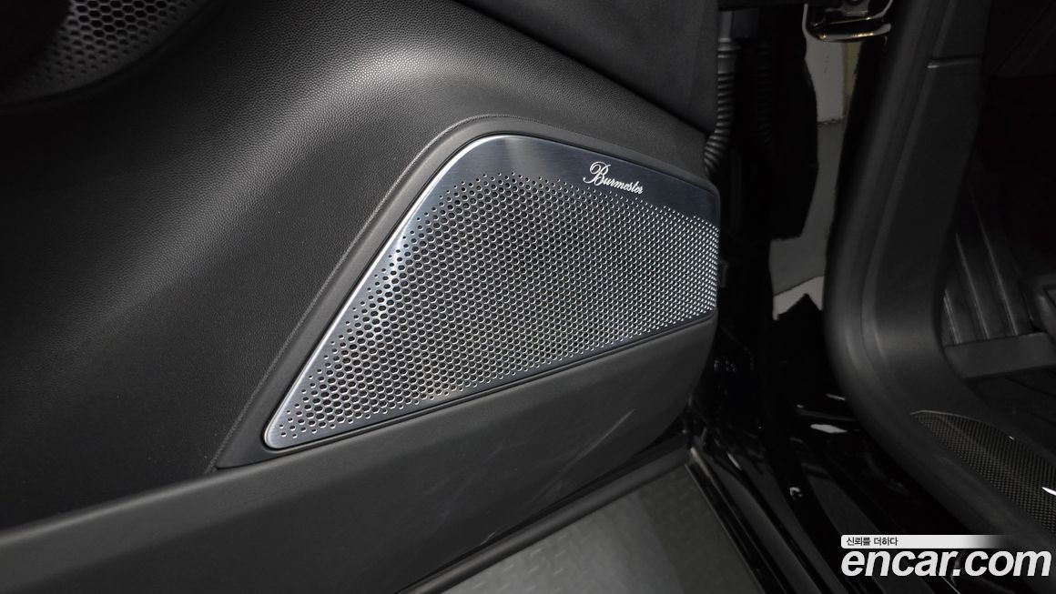 Porsche Macan 2025