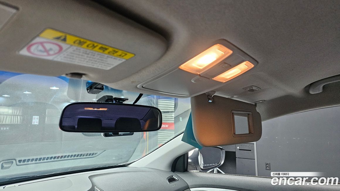 Hyundai AVANTE 2012