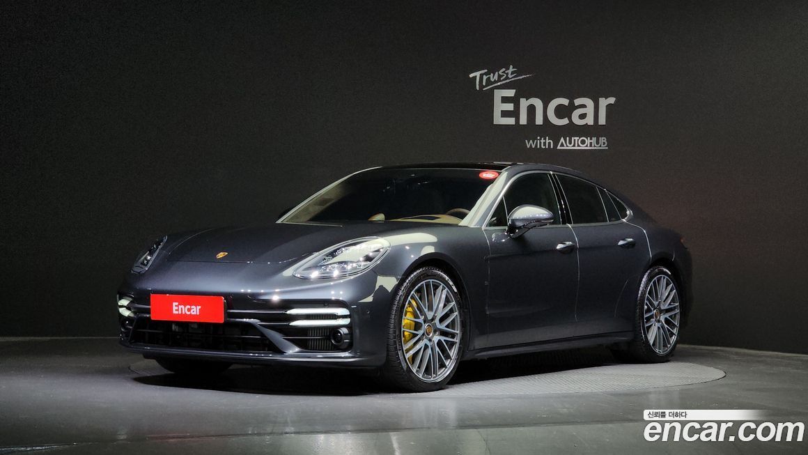 Porsche Panamera 2023