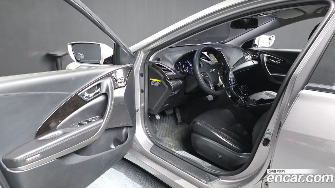 Hyundai Grandeur 2011