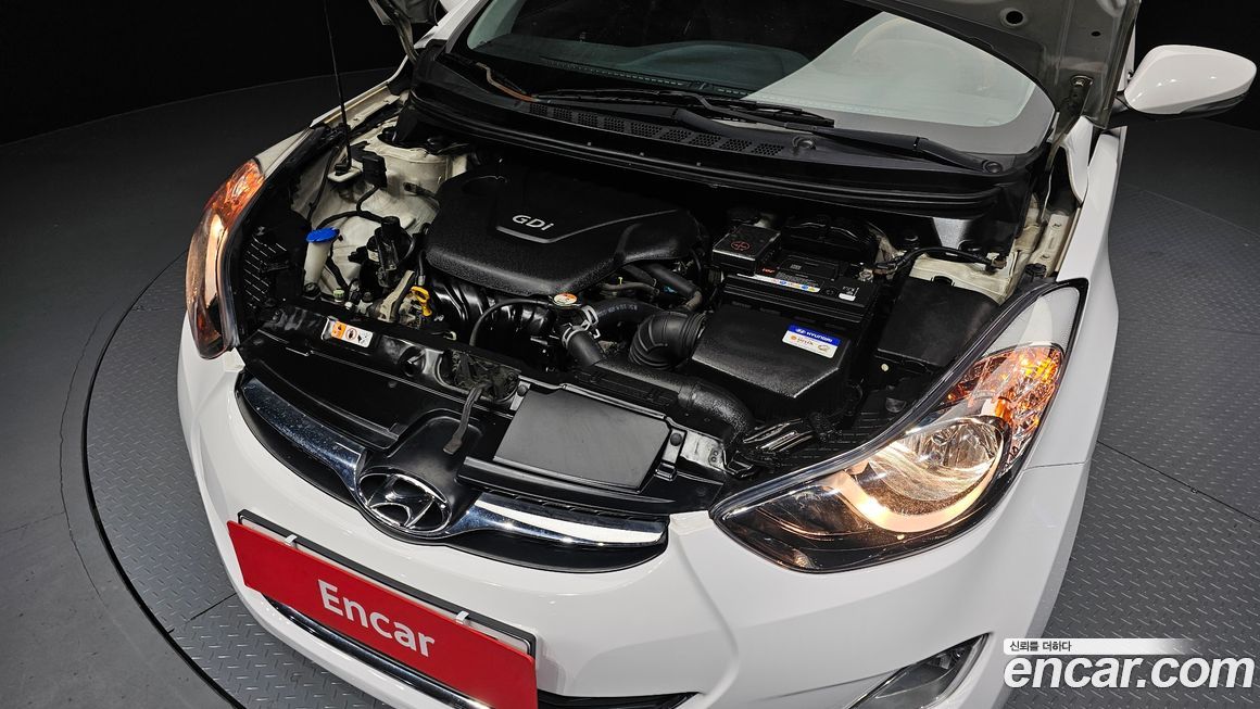 Hyundai AVANTE 2012
