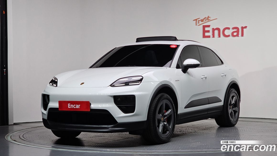 Porsche Macan 2025