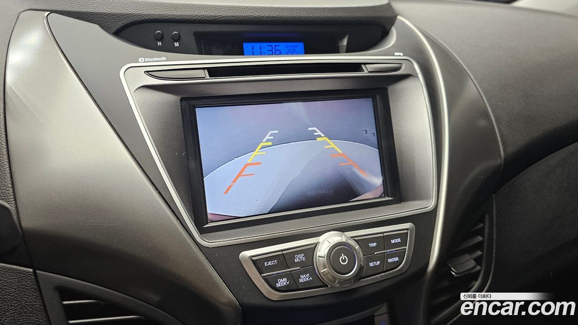 Hyundai AVANTE 2012