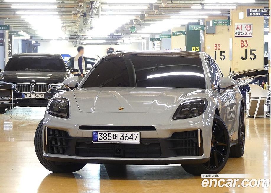 Porsche Panamera 2025