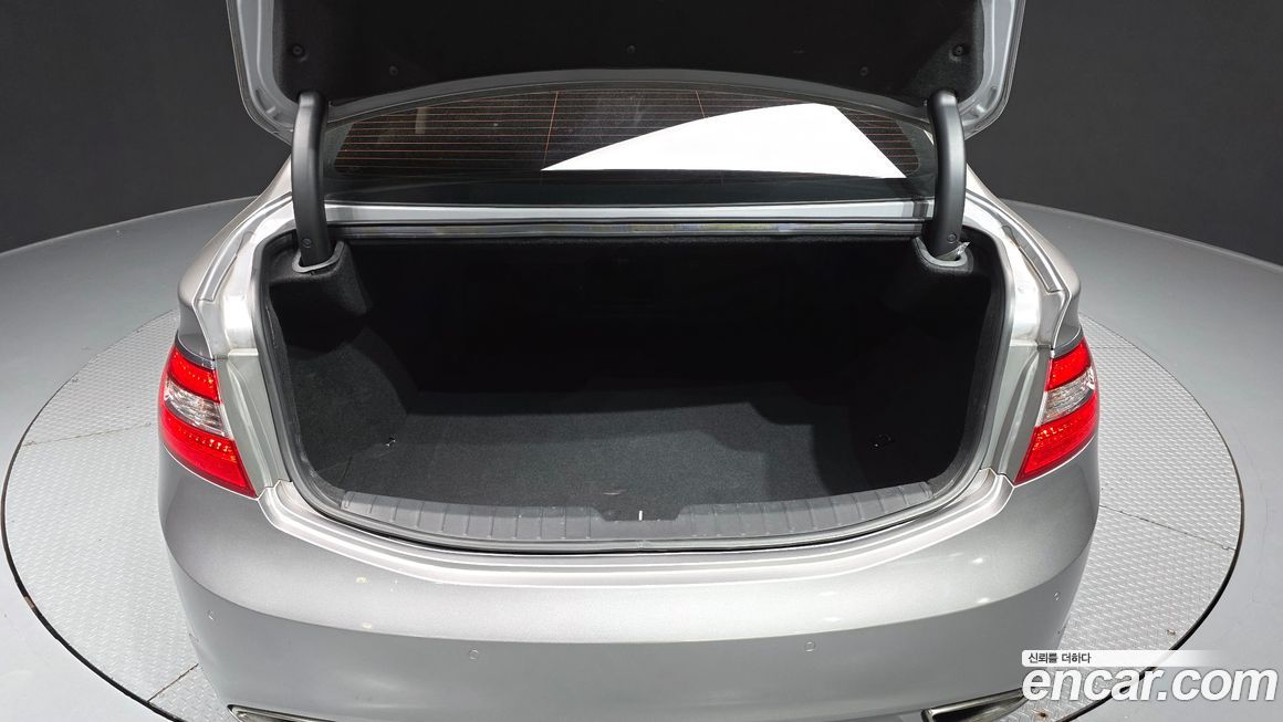 Hyundai Grandeur 2011