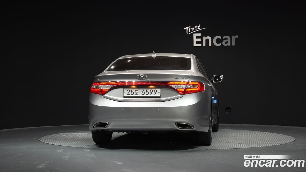 Hyundai Grandeur 2011