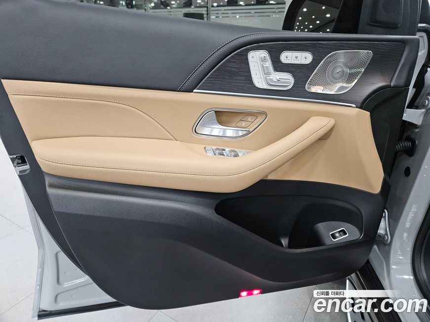 Mercedes-Benz GLS-Class 2025