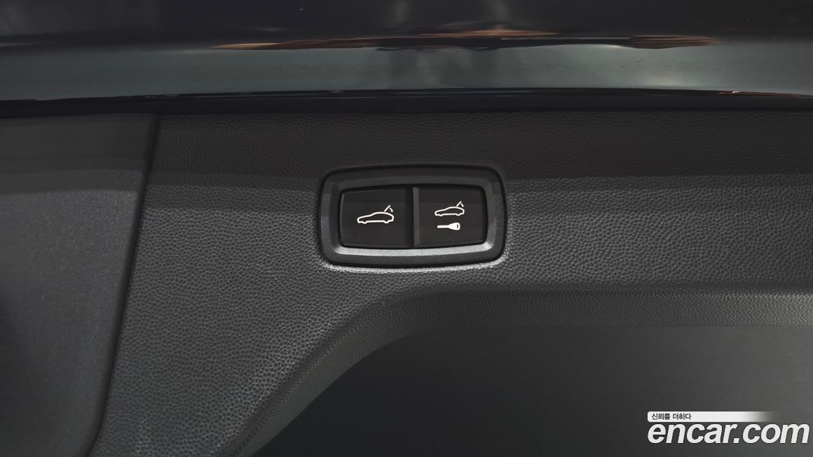 Porsche Macan 2025