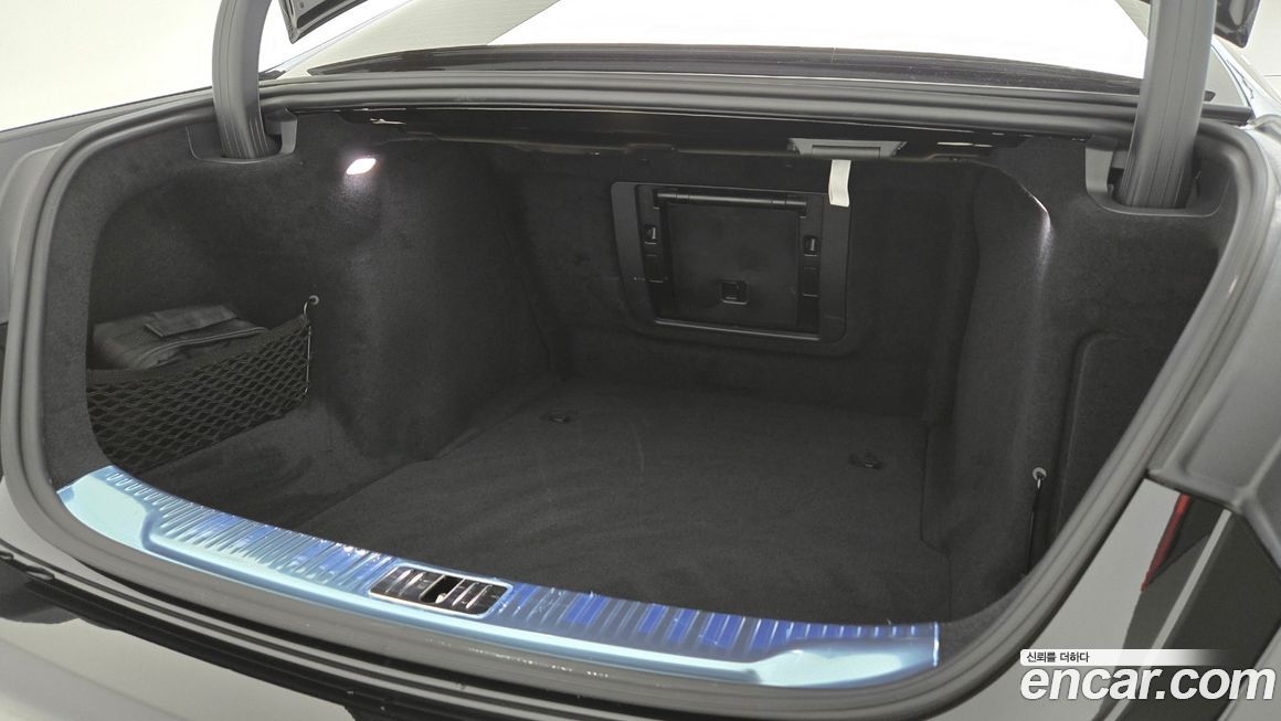 Mercedes-Benz S-Class 2026
