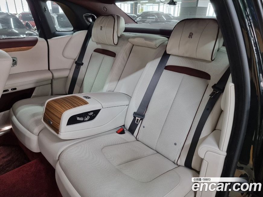 Rolls-Royce Ghost 2021