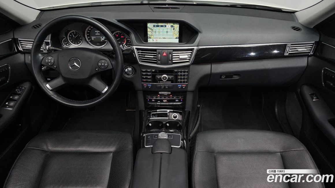 Mercedes-Benz E-Class 2011
