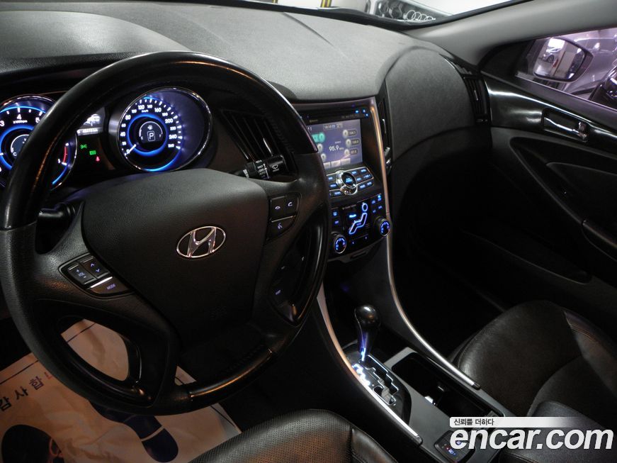 Hyundai Sonata 2011