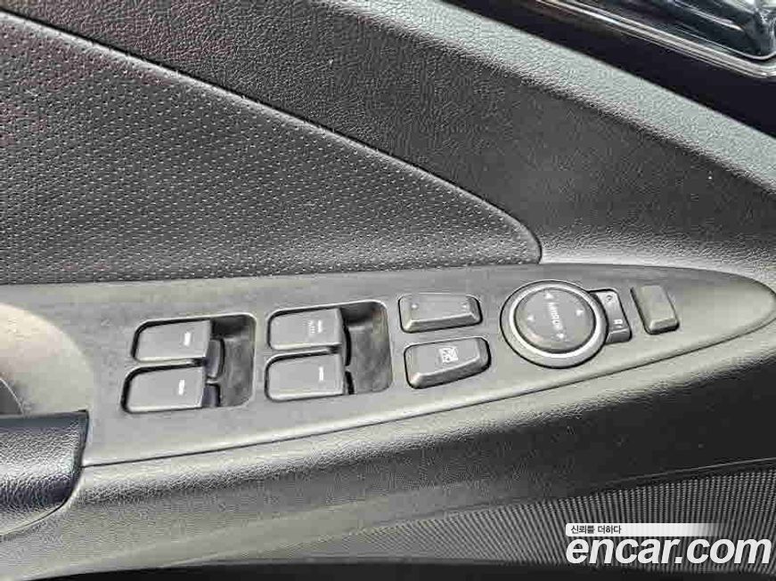 Hyundai Sonata 2010
