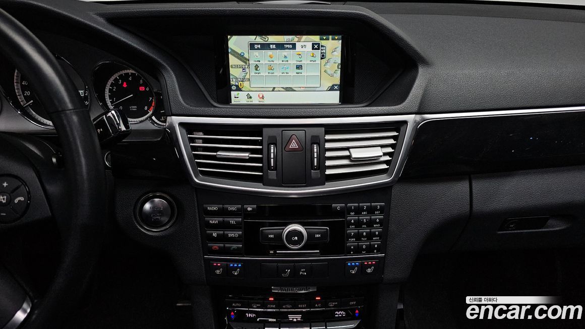 Mercedes-Benz E-Class 2011