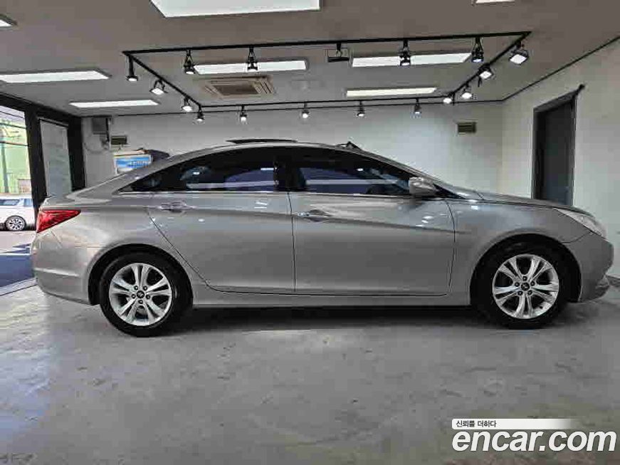 Hyundai Sonata 2010