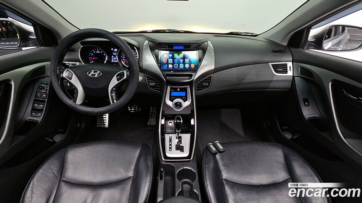 Hyundai AVANTE 2012