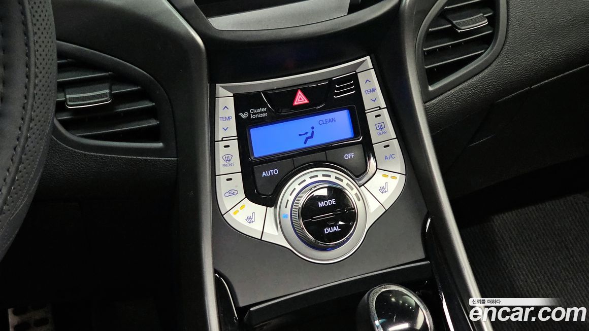 Hyundai AVANTE 2012