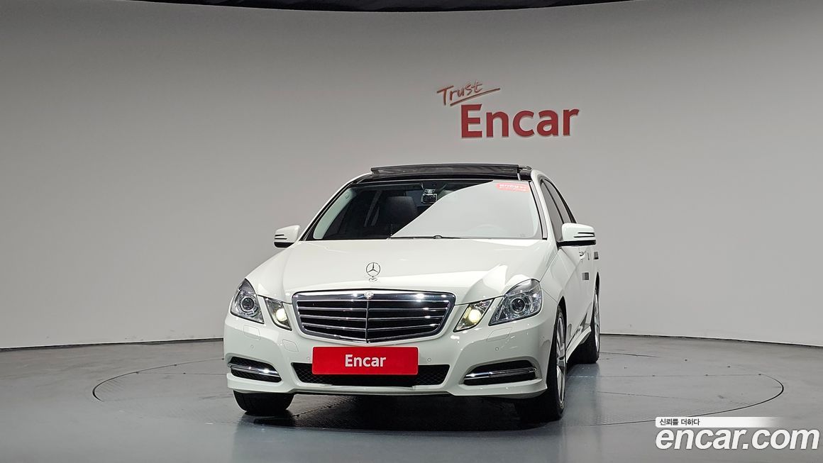 Mercedes-Benz E-Class 2011