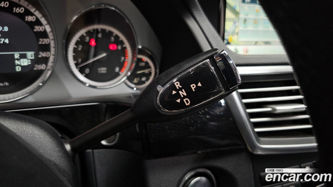 Mercedes-Benz E-Class 2011